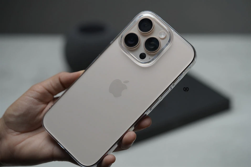 Anti Yellow Clear Back Cover Case iPhone 16 PRO MAX (TPU case | Raised Edges for Full Camera Protection | Anti-yellow Clear)